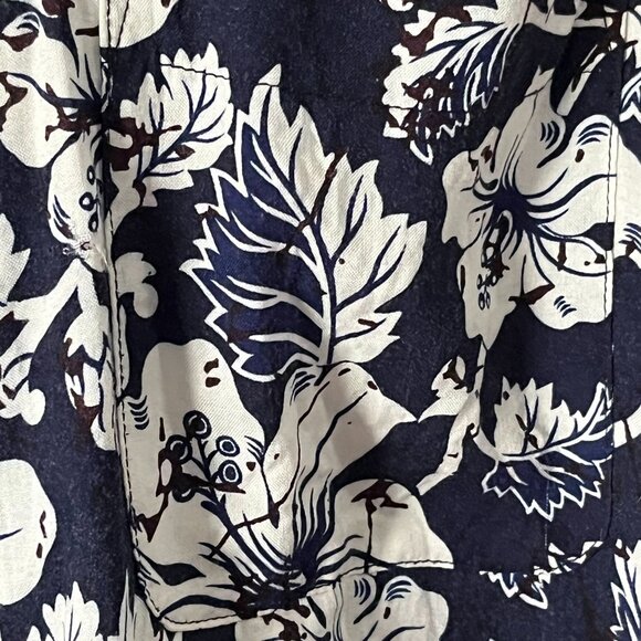 Women's navy and white button down Hawaiian shirt - 3X - D.P.S. Woman - Picture 3 of 5